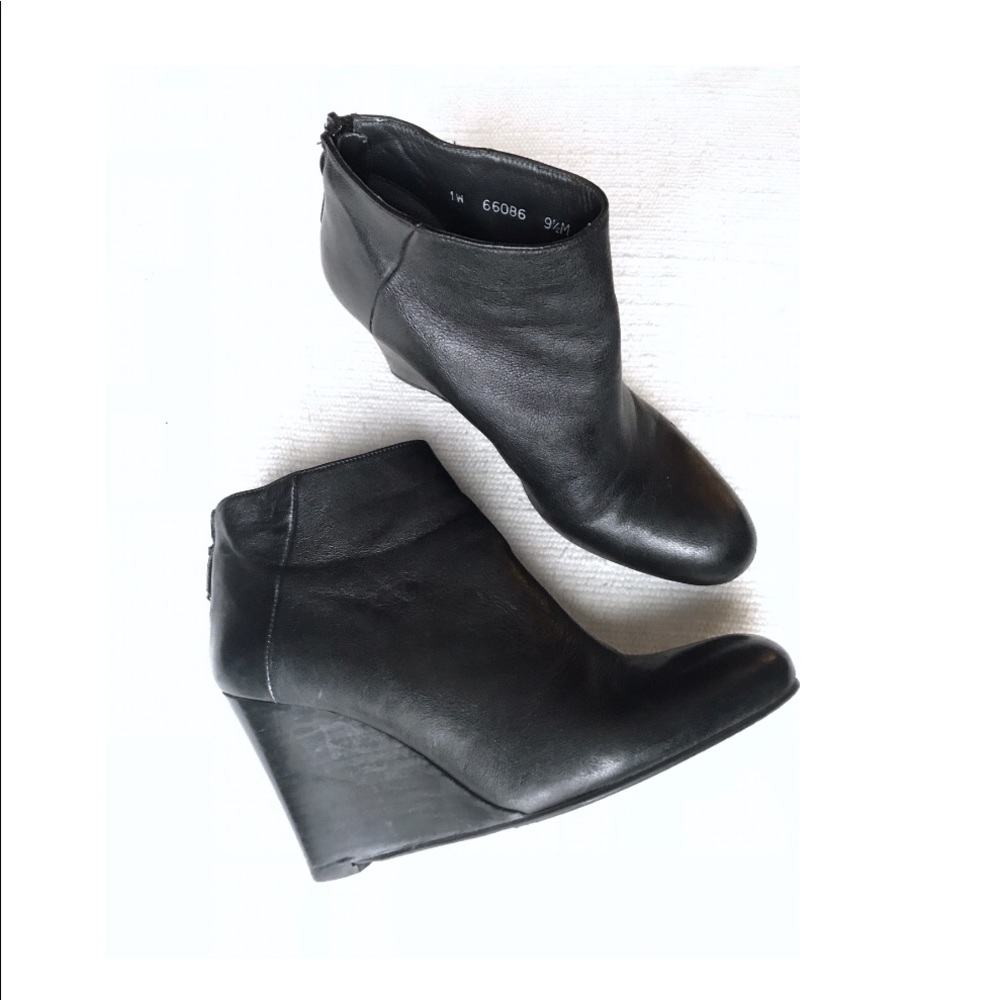 Stuart Weitzman Leather Wedge Boot